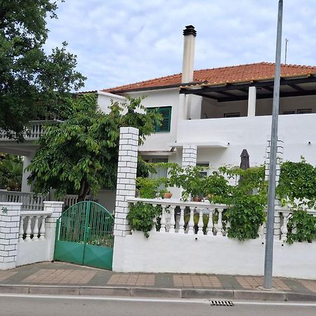 Apartmani Juricev Vodice Eksteriør bilde